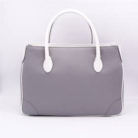 Sac à main cabas en cuir grainé gris blanc