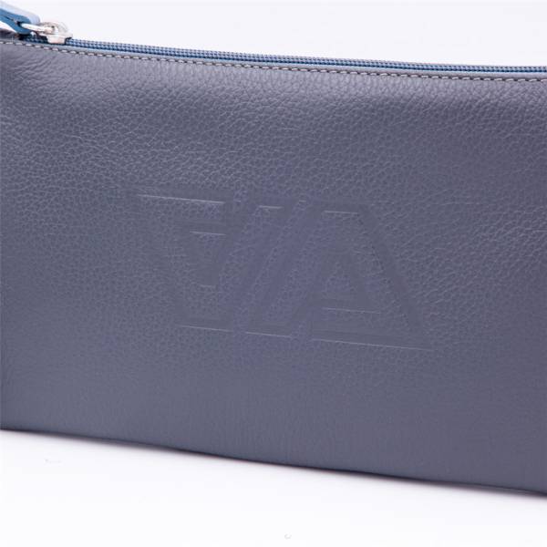 Pochette à main en cuir grainé anthracite jeans