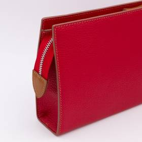 Grande trousse en cuir grainé rouge noisette