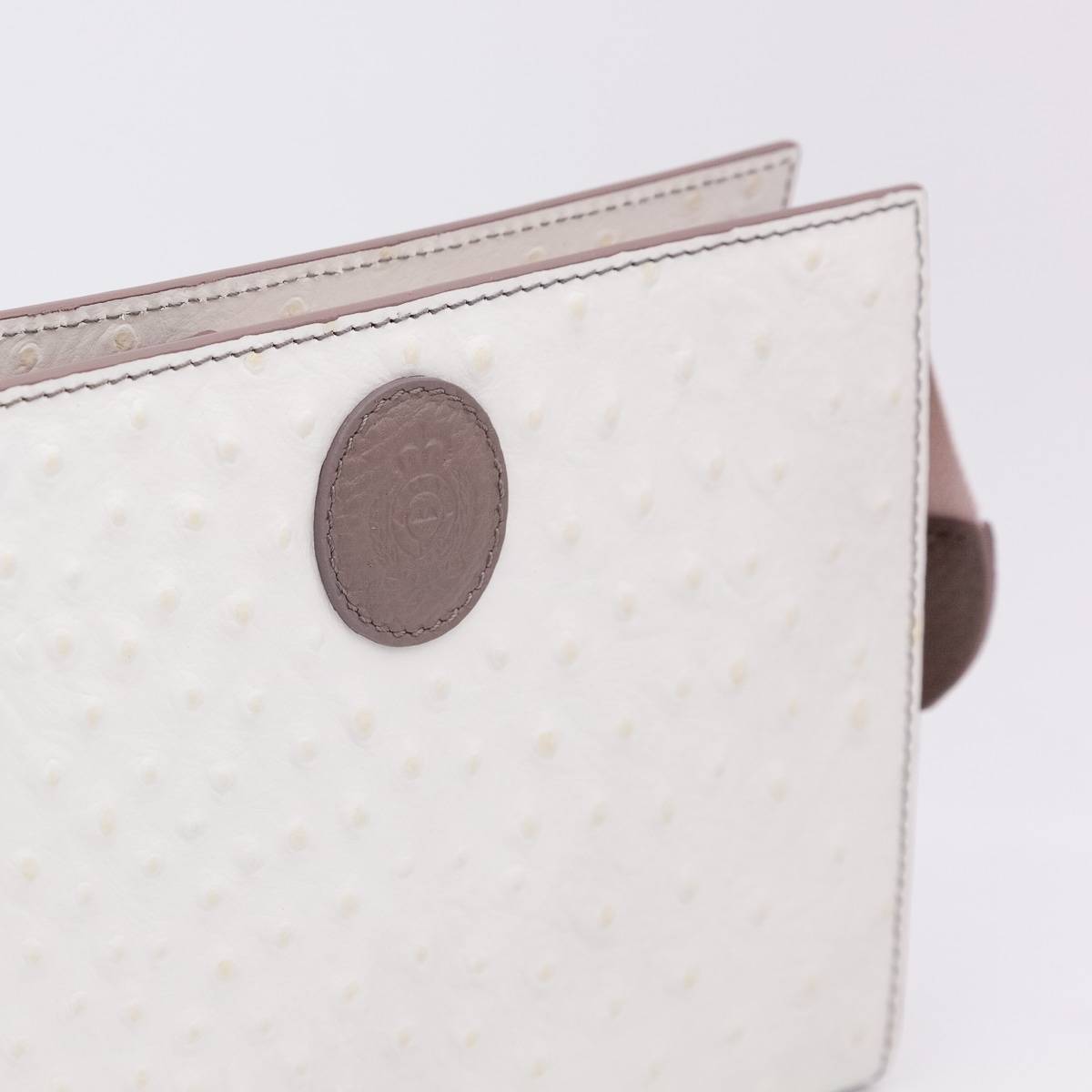 Trousse en cuir façon autruche écru taupe
