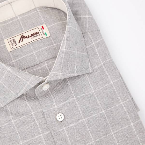 Chemise à rayures fines en coton gris écru