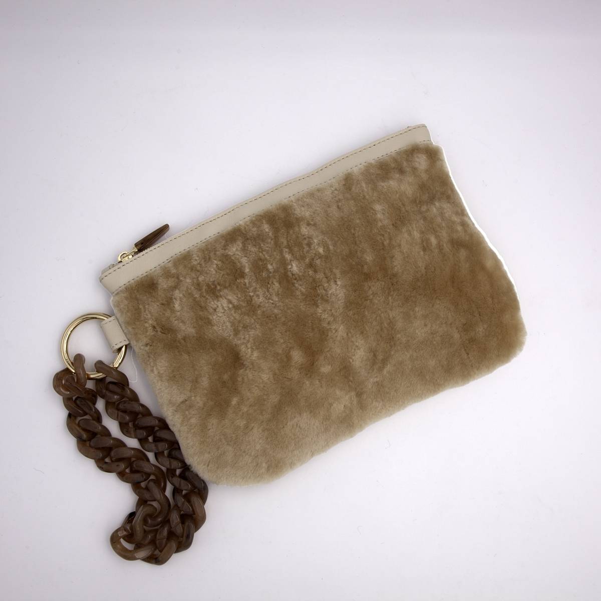 Pochette à main en mouton crème