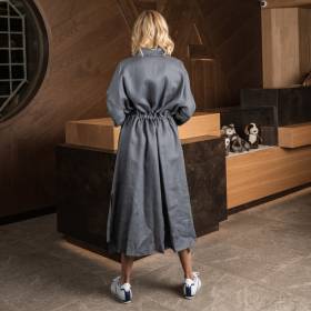 Robe ceinturée en lin ardoise . .