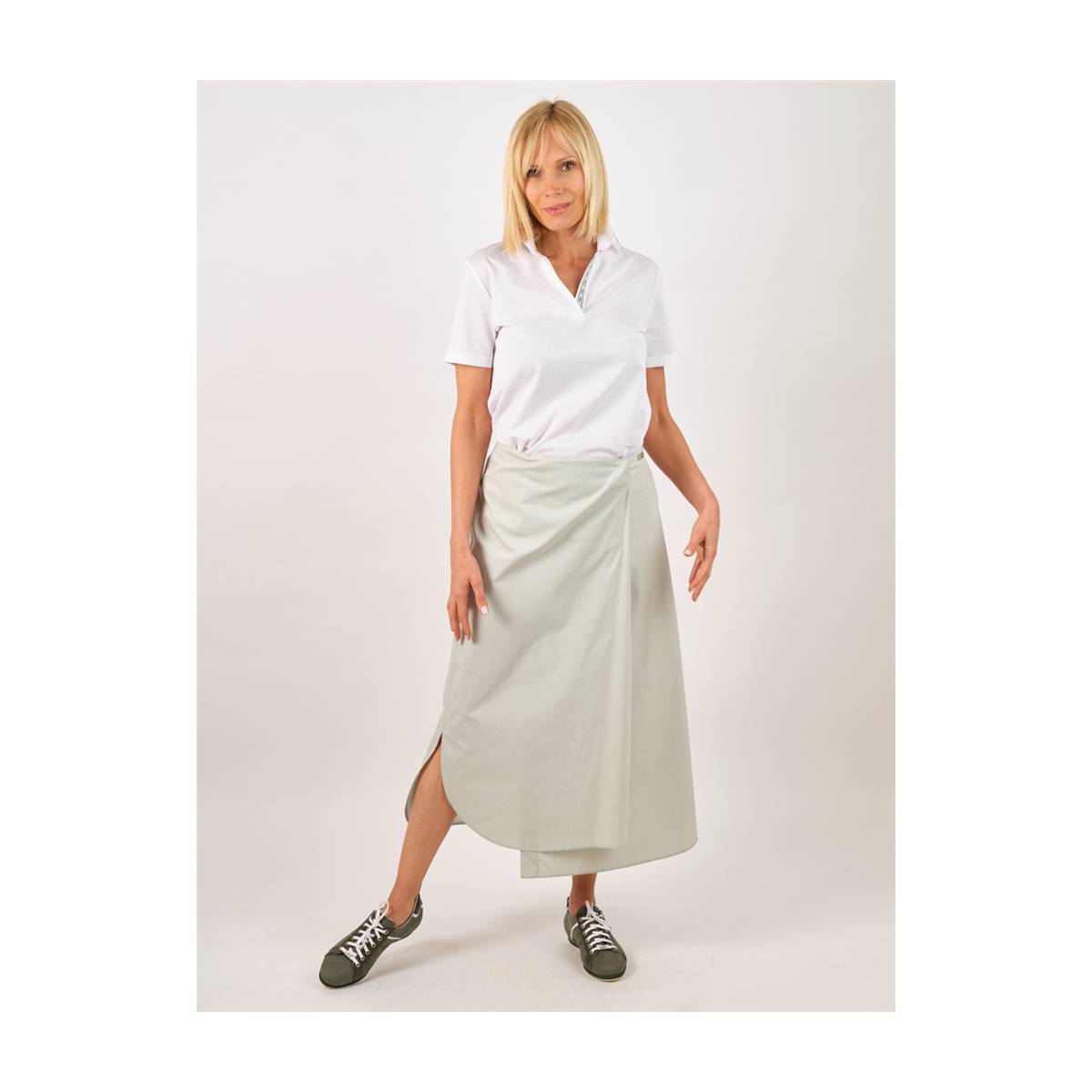 Polo broderie anglaise col galon blanc . .