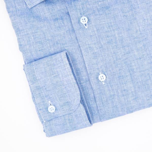 Chemise en lin et coton chevron jeans . .