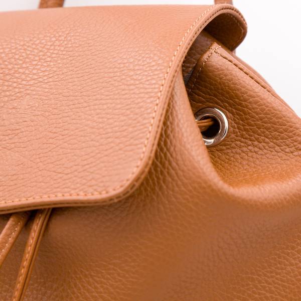 Sac à dos cuir avec poches à rabats noisette