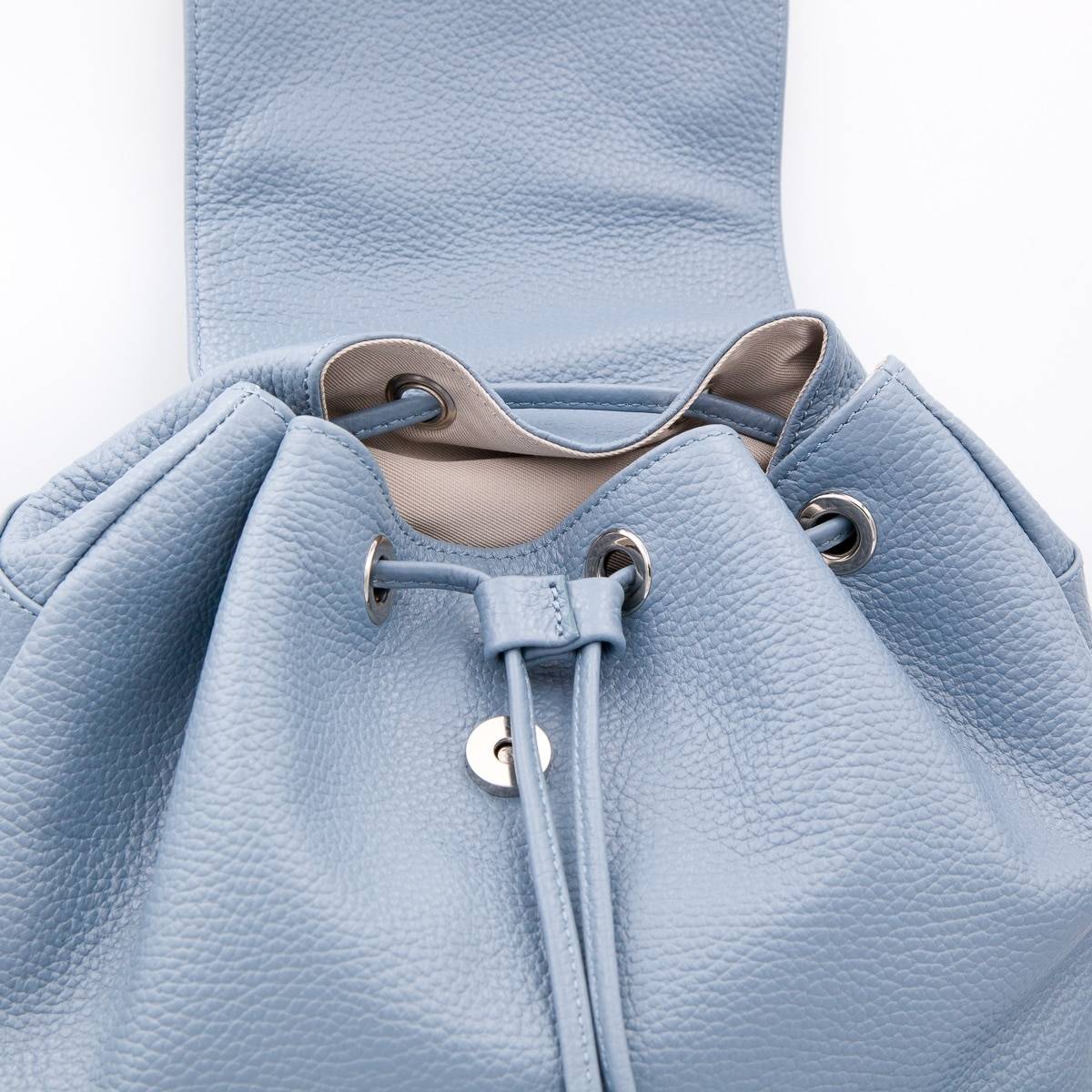 Sac à dos cuir avec poches à rabats jeans