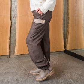 Pantalon cargo en cashmere brun grège