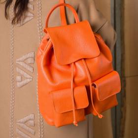 Sac à dos cuir avec poches à rabats orange