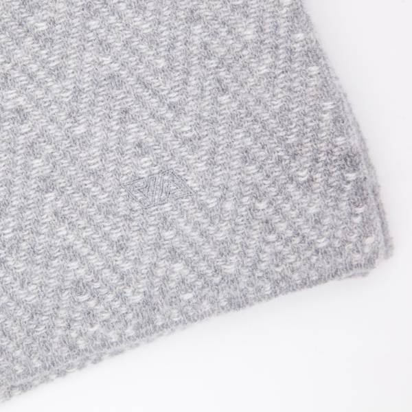 Echarpe chevrons en cashmere souris écru .