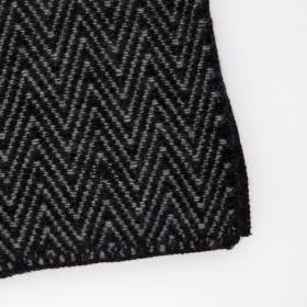 Echarpe chevrons en cashmere noir graphite .