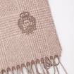 Echarpe réversible en soie et cashmere taupe beige .