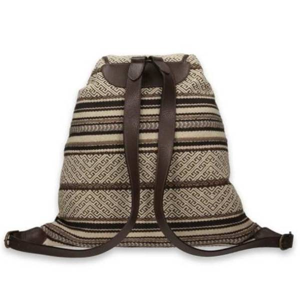 Sac à dos motifs indiens brun beige .