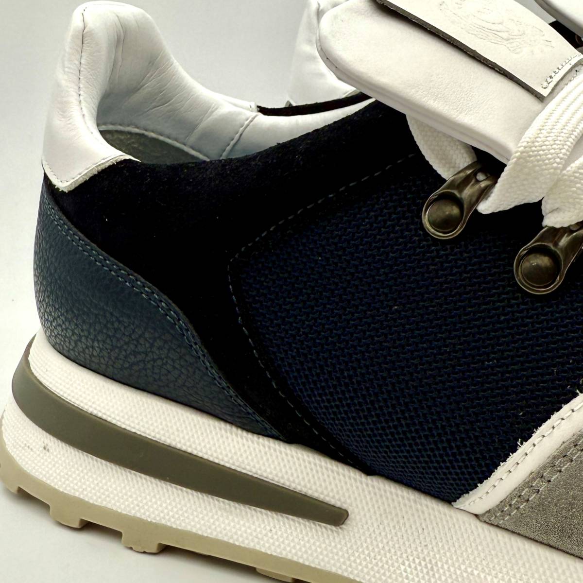 Sneakers bimatière en cerf marine blanc .