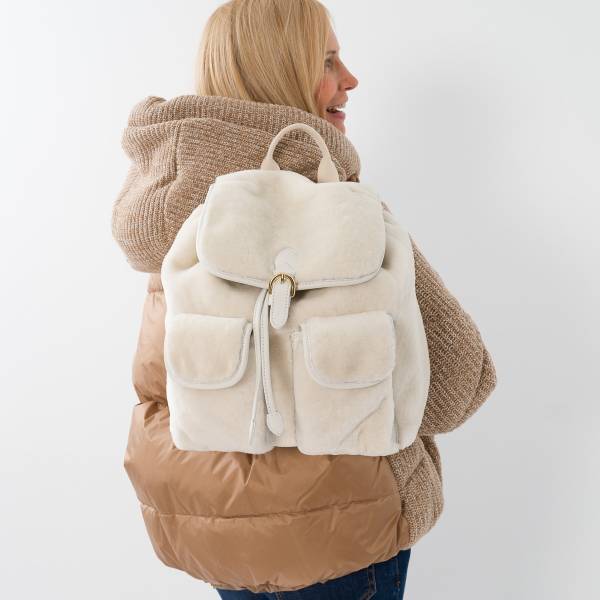 Sac à dos en mouton écru . .