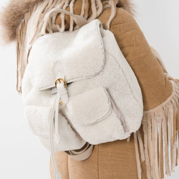 Sac à dos en mouton bianco . .
