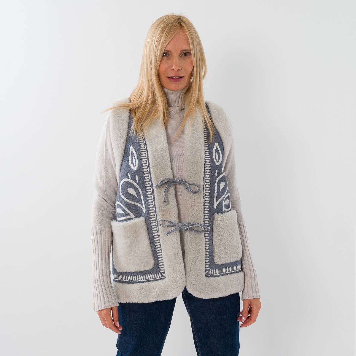 Gilet sans manches brodé mouton denim écru