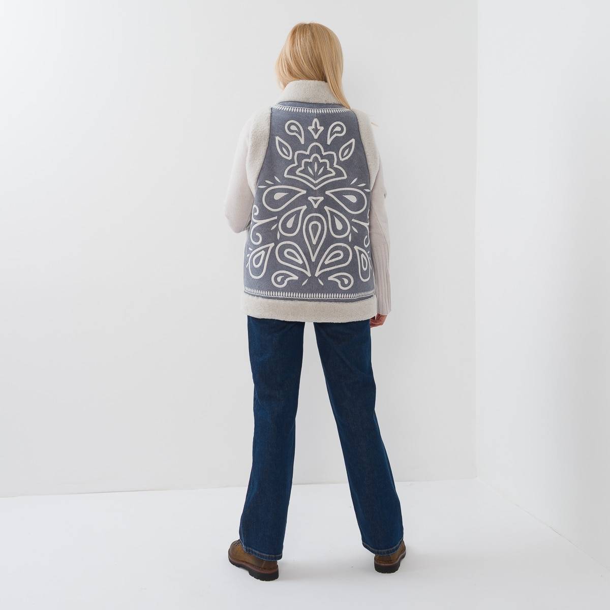 Gilet sans manches brodé mouton denim écru