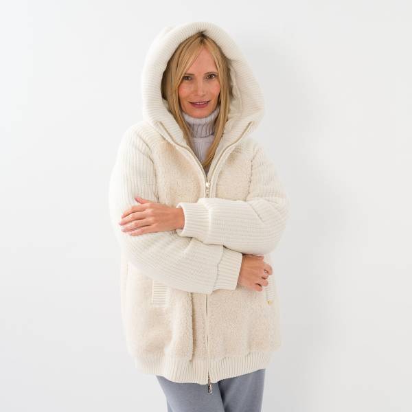Veste zippée en mouton et cap maille écru