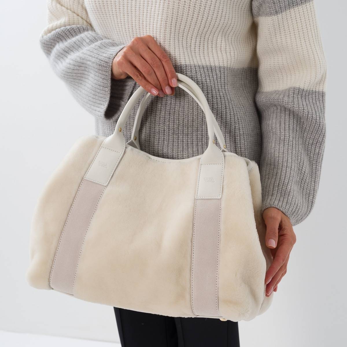 Sac cabas en mouton grand modèle écru . .