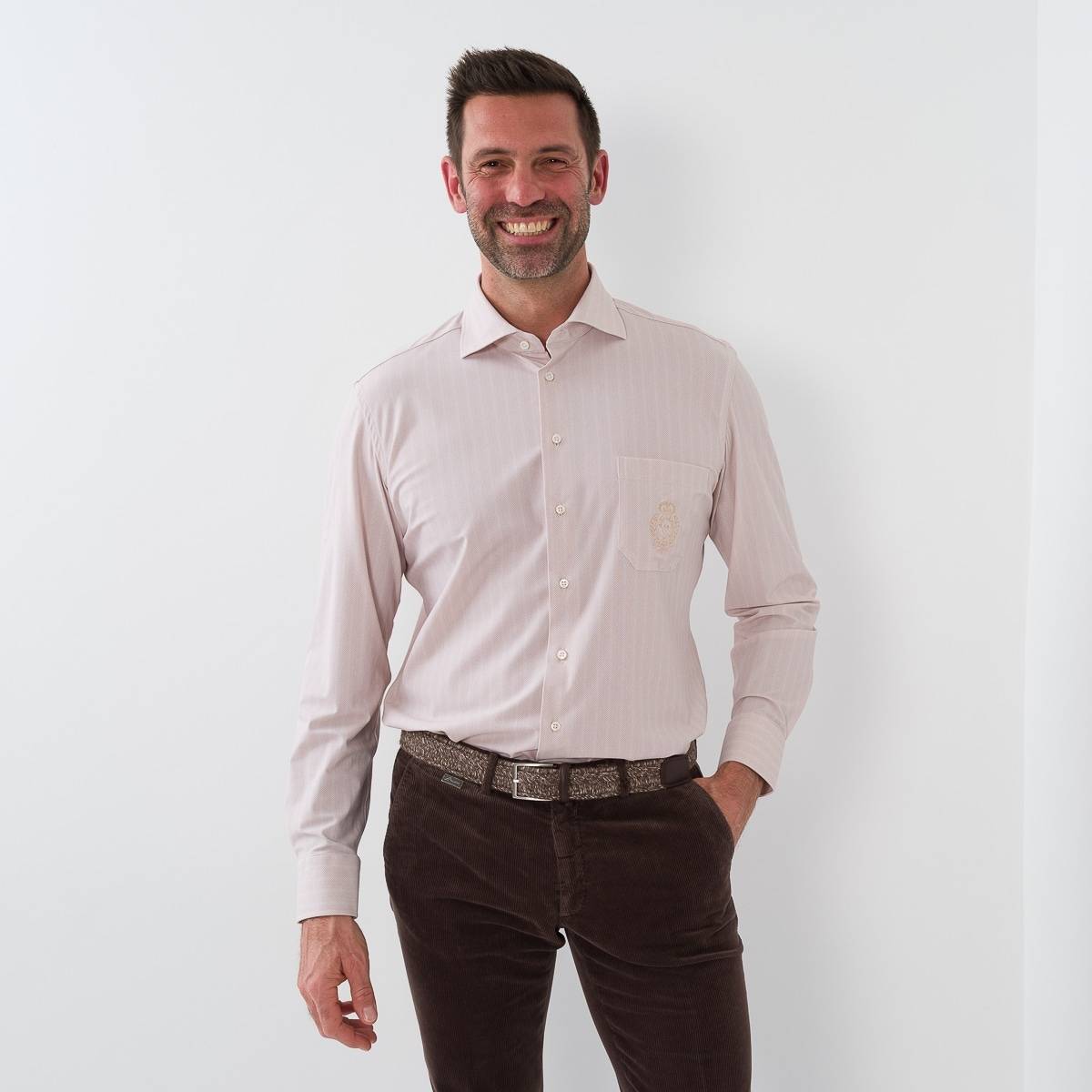 Chemise stretch à chevrons avec poche beige