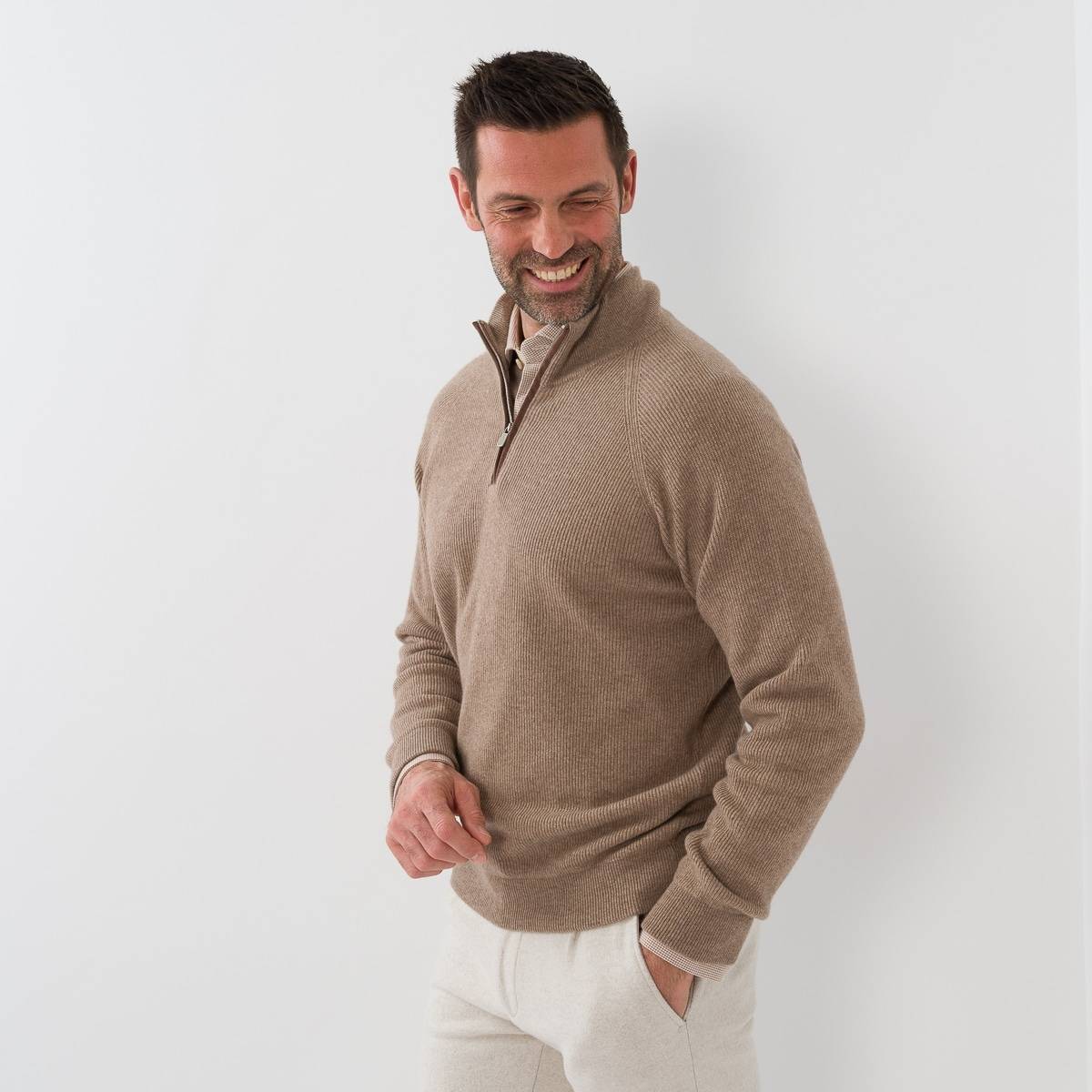 Pull zippé en baby cashmere noisette