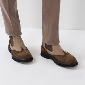 Boots montante en suède bout fleur noisette beige