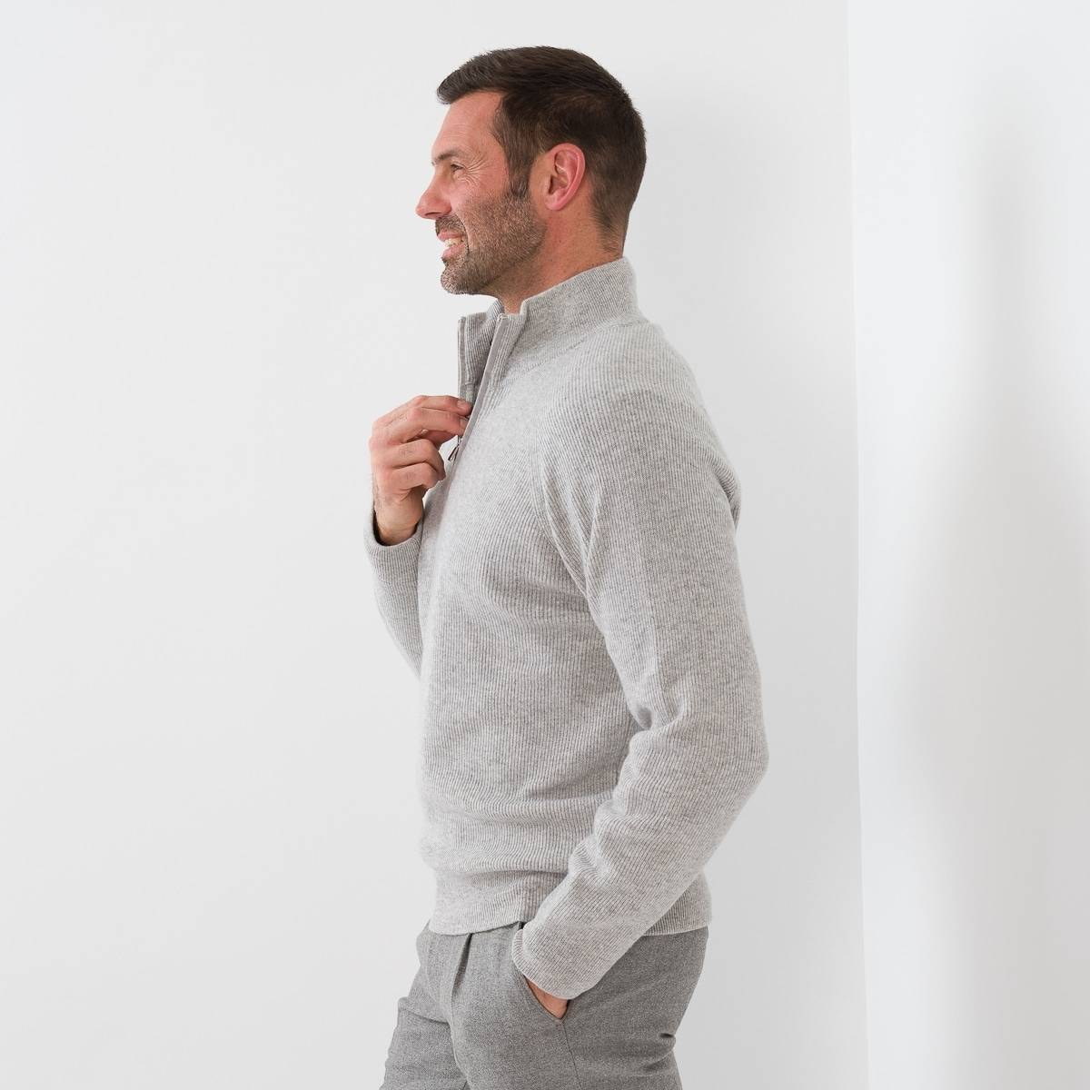 Pull zippé en baby cashmere gris