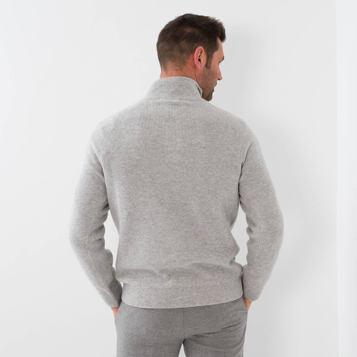 Pull zippé en baby cashmere gris