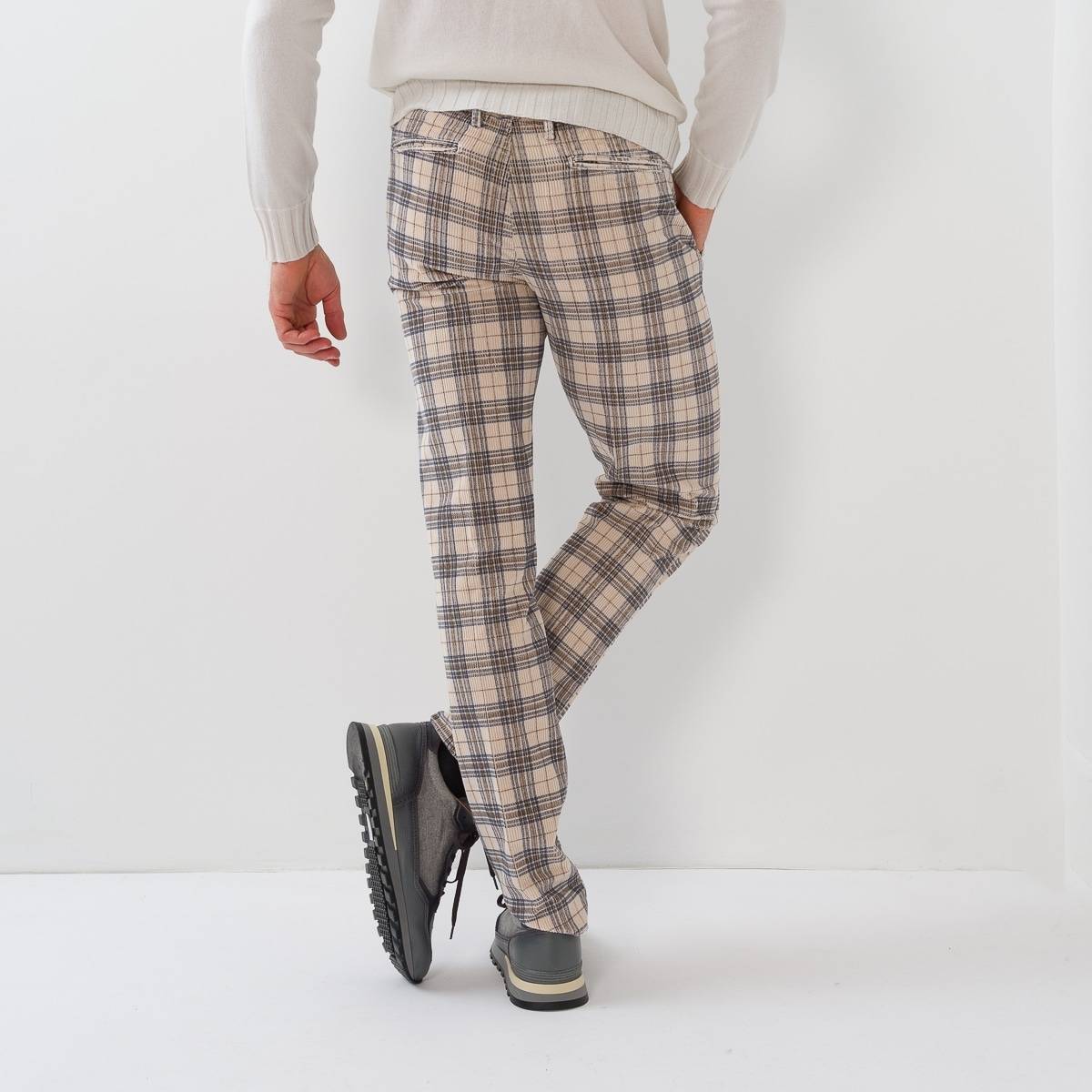 Pantalon en velours prince de gall beige marine marron