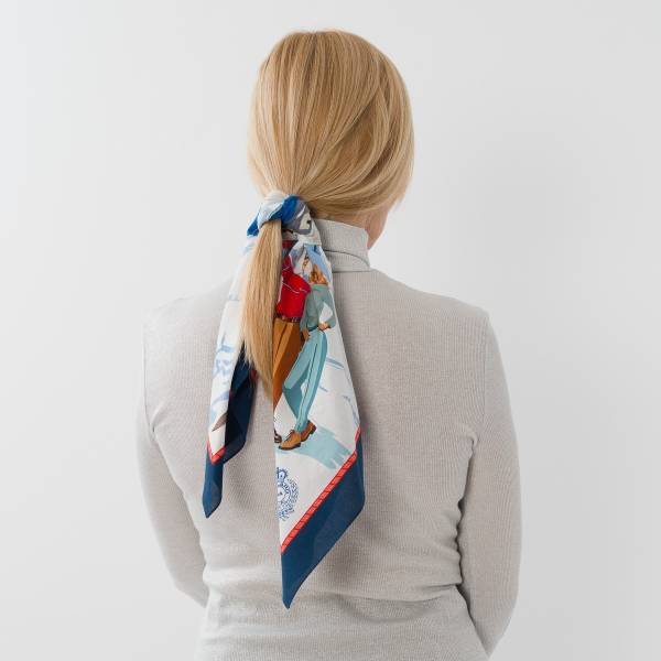 Foulard en soie "100ans AA" blanc bleu rouge