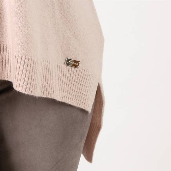 Pull cashmere épaule boutonnée poudre